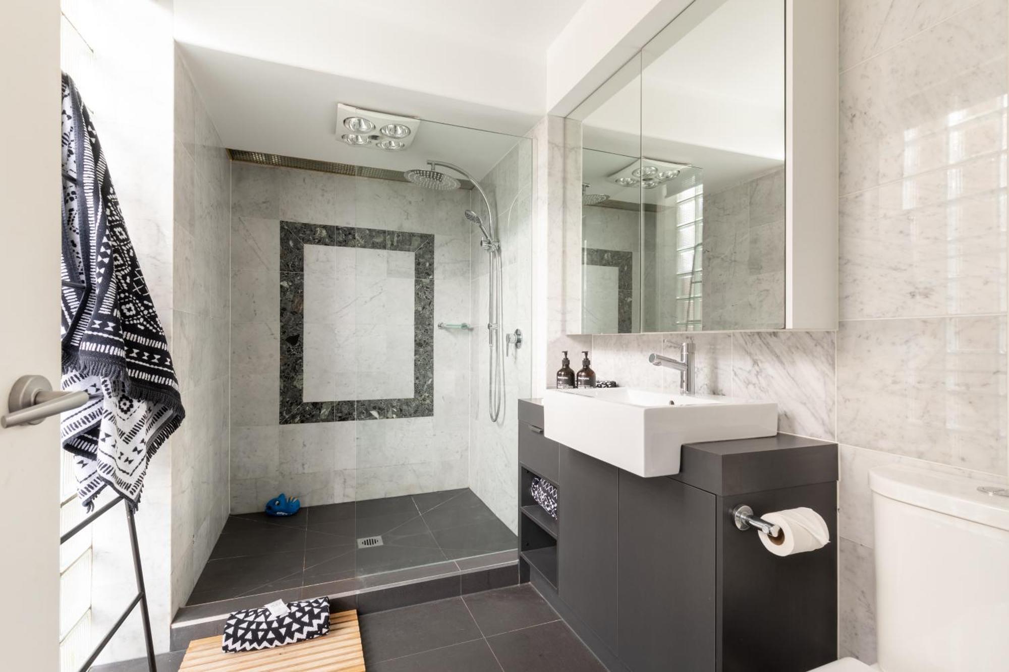 Apartment Dlux + Escape@aphrasia Street Near Cbd