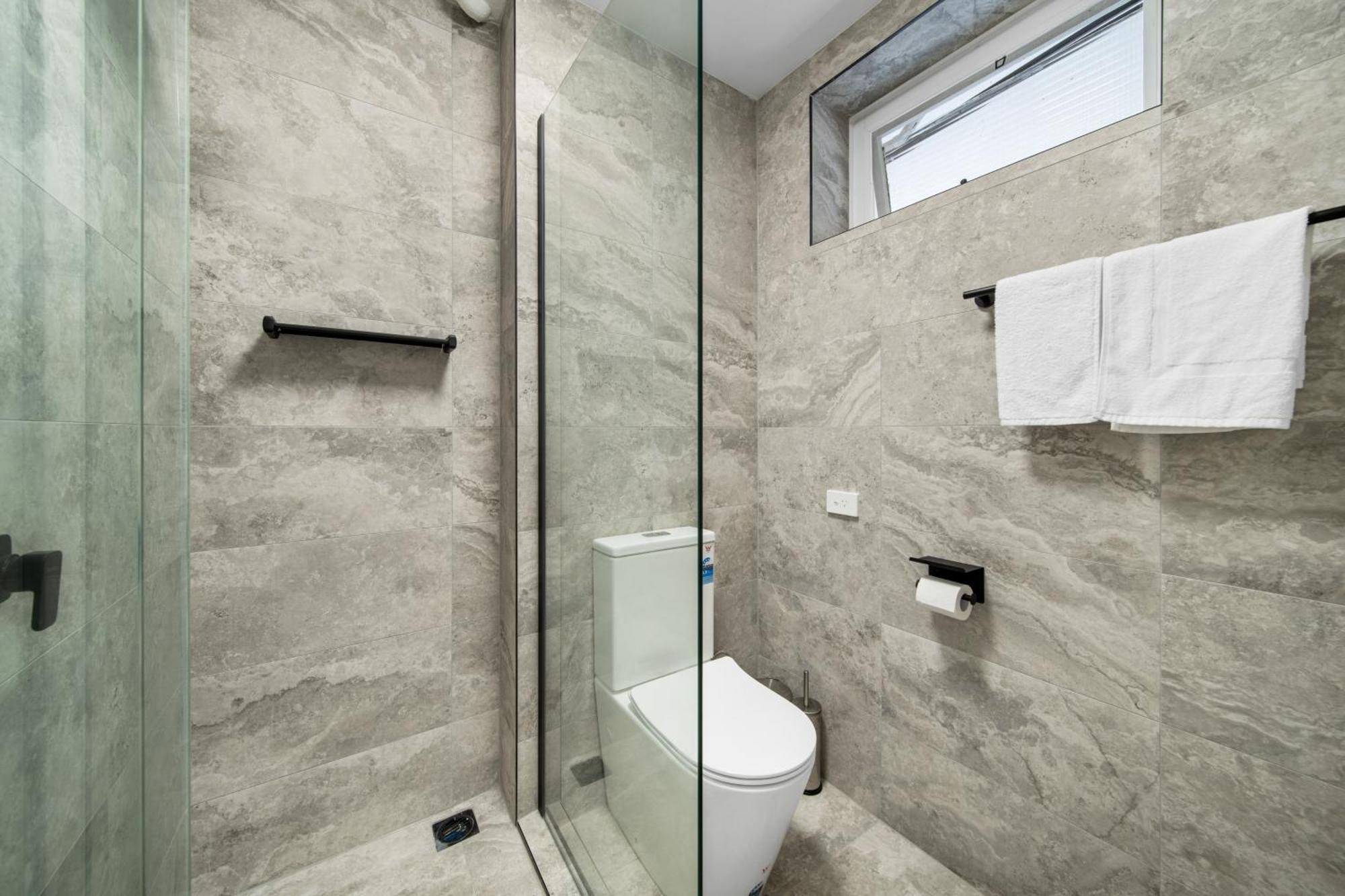 Kingsway 4* Geelong