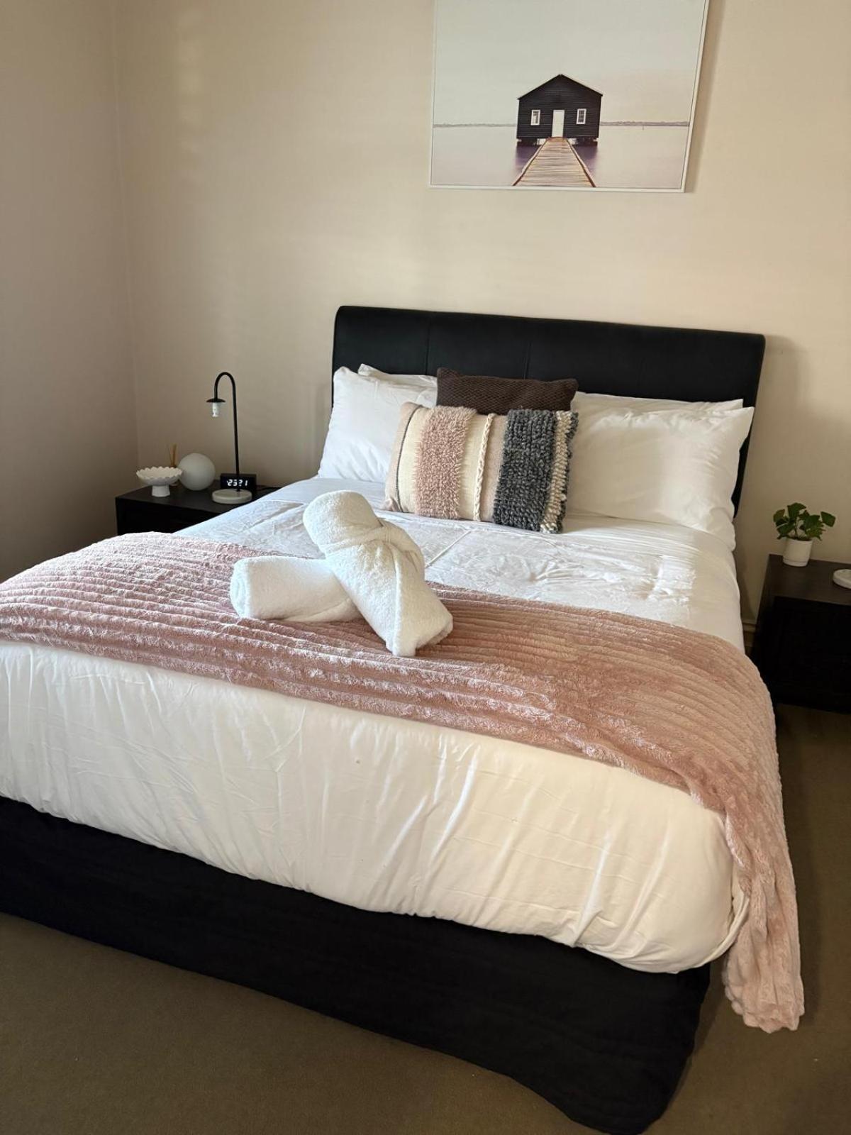Retreat Sleeps 6 Holiday home *