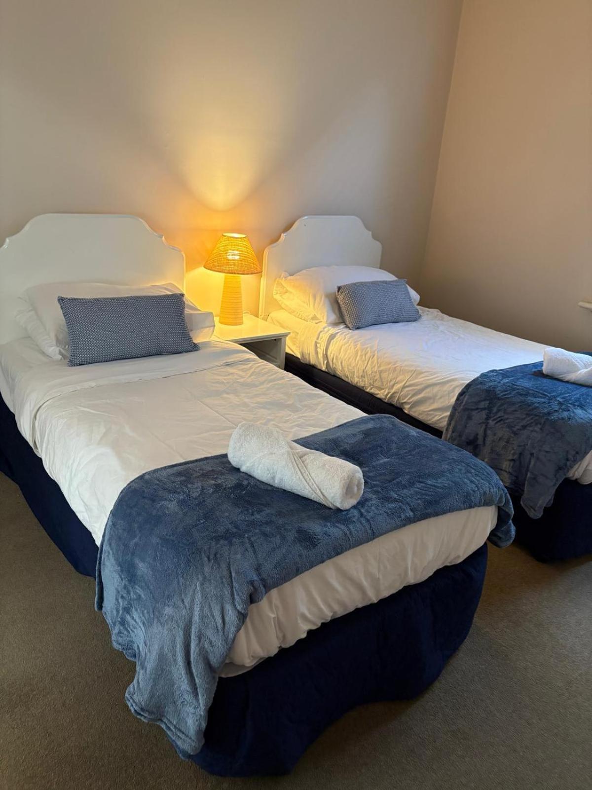 Retreat Sleeps 6 Holiday home *