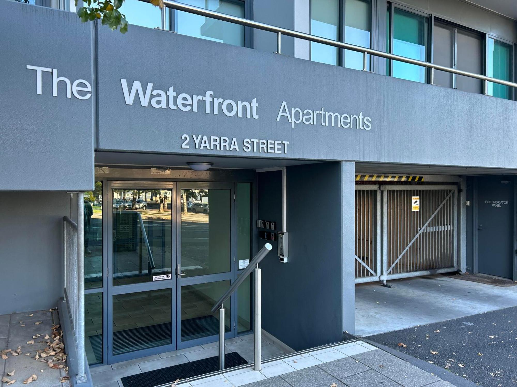 Apartment Family Executive With Bay Views Located On The Waterfront 2407