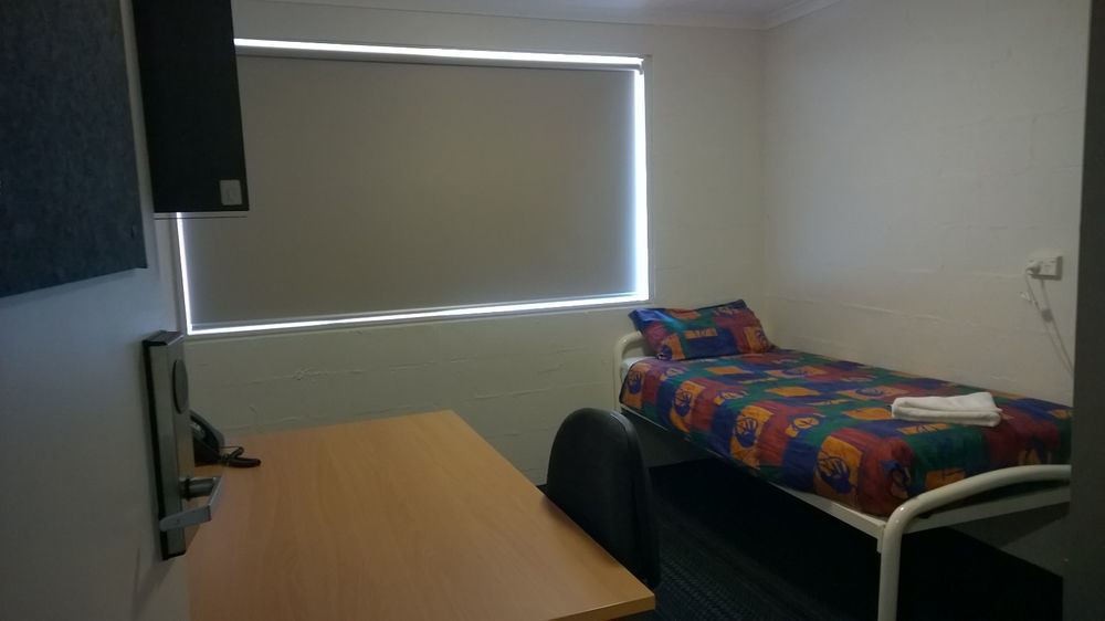 Hotel Deakin Units