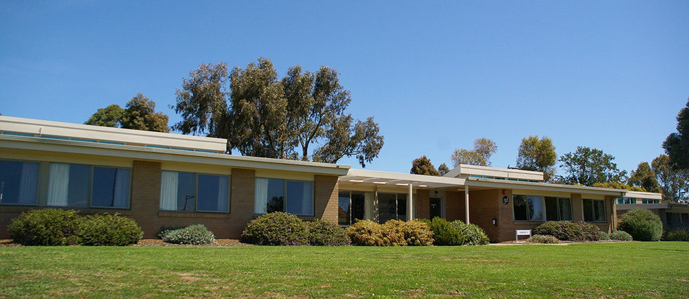 Deakin Units Hotel
