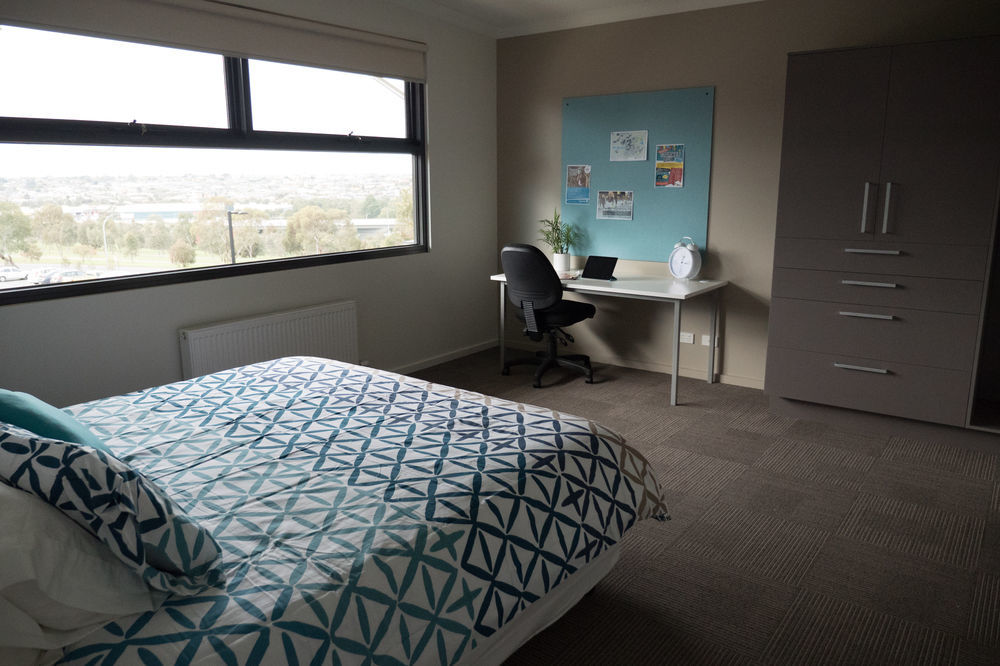 Hotel Deakin Units Geelong