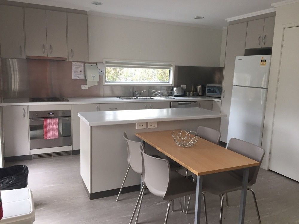 Deakin Units Hotel