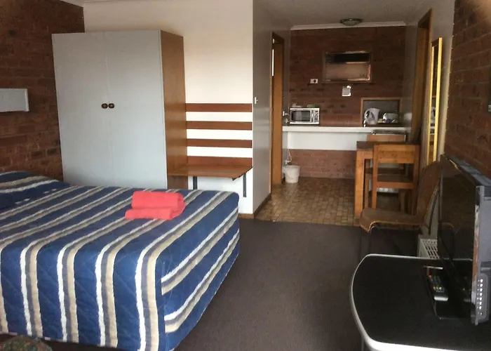 Kardinia Park Motel